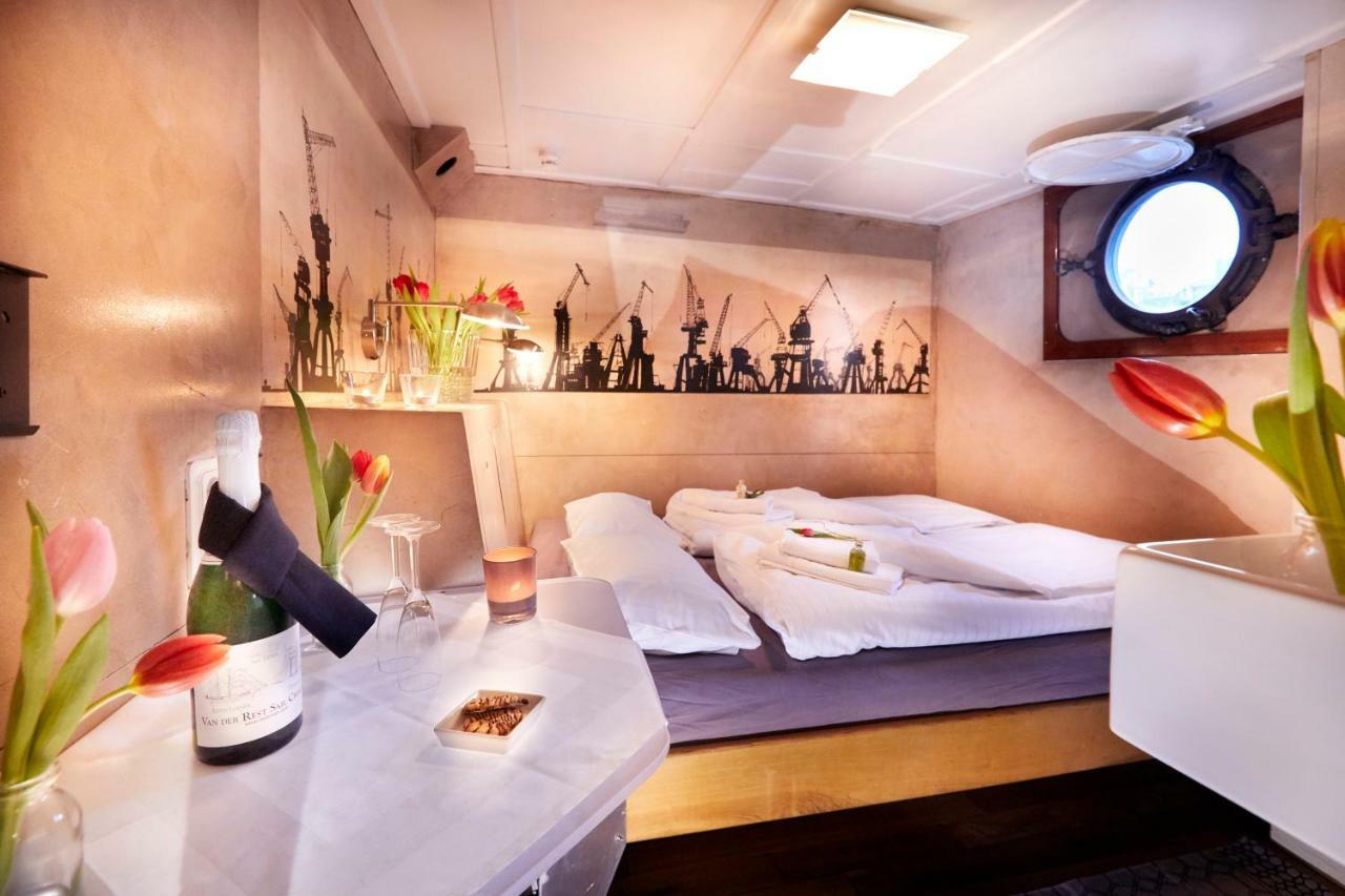 Hotel Segelschiff Loth Lorien à Hambourg Extérieur photo