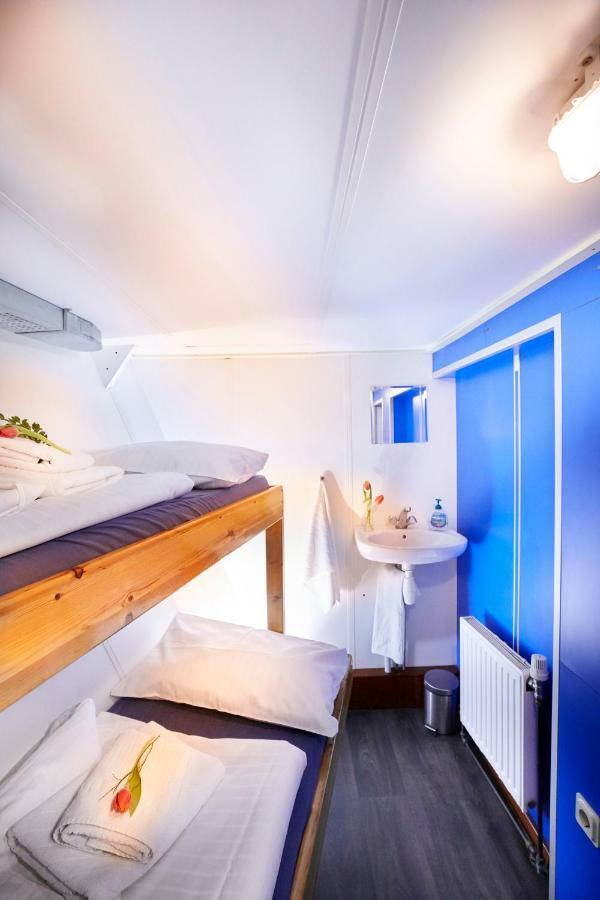 Hotel Segelschiff Loth Lorien à Hambourg Extérieur photo