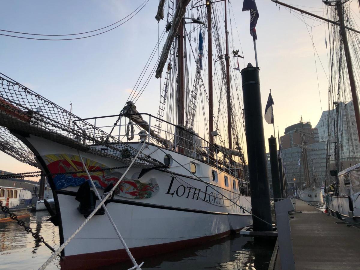 Hotel Segelschiff Loth Lorien à Hambourg Extérieur photo